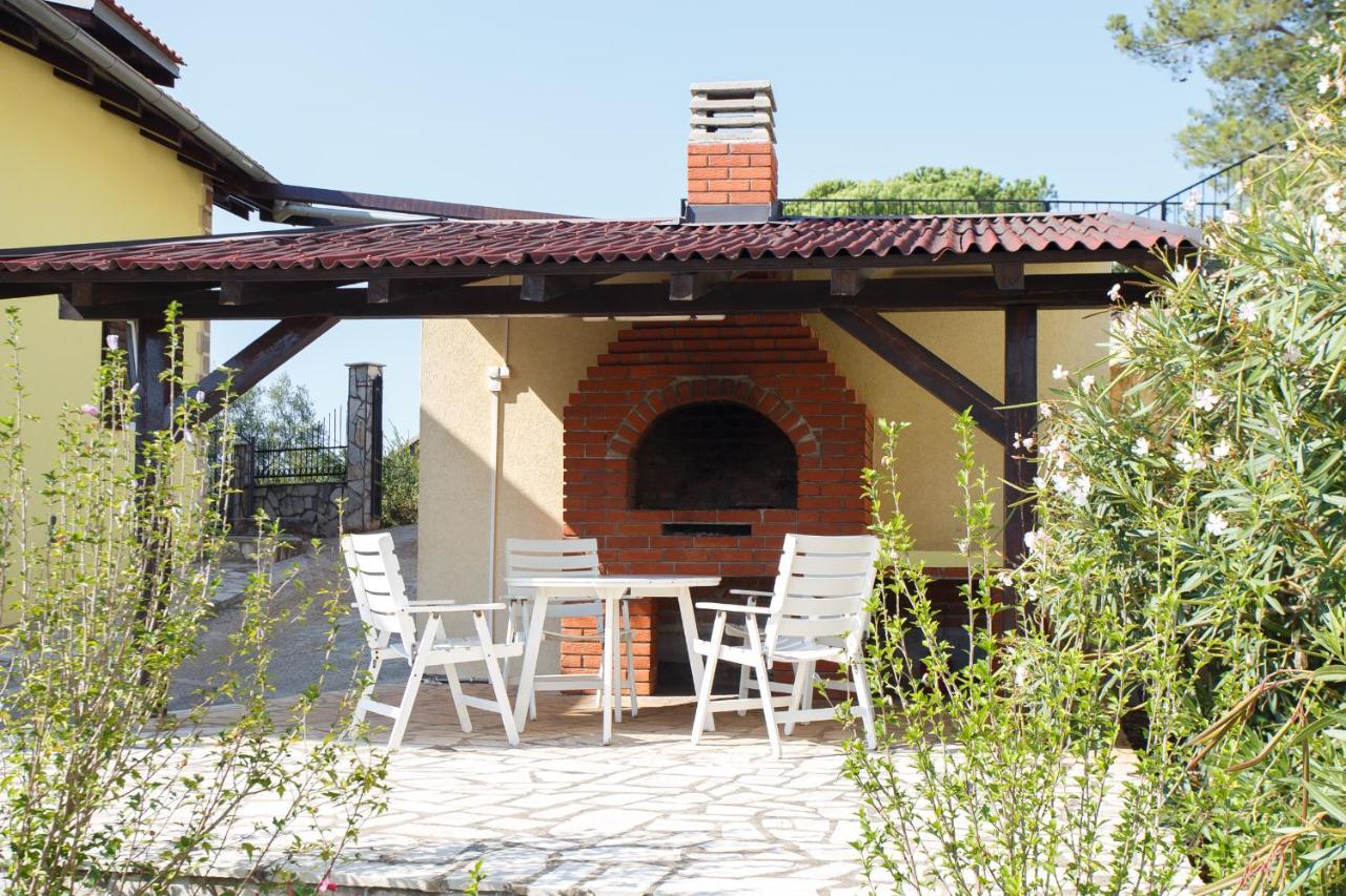 Suntime Apartment Tivat Luaran gambar